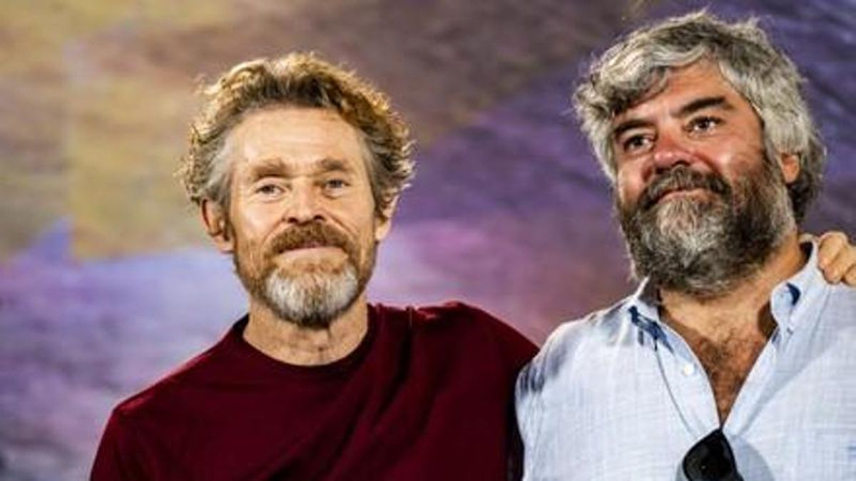 El director de 'El Anfitrión' presenta en Córdoba la película y ofrece un coloquio con el público