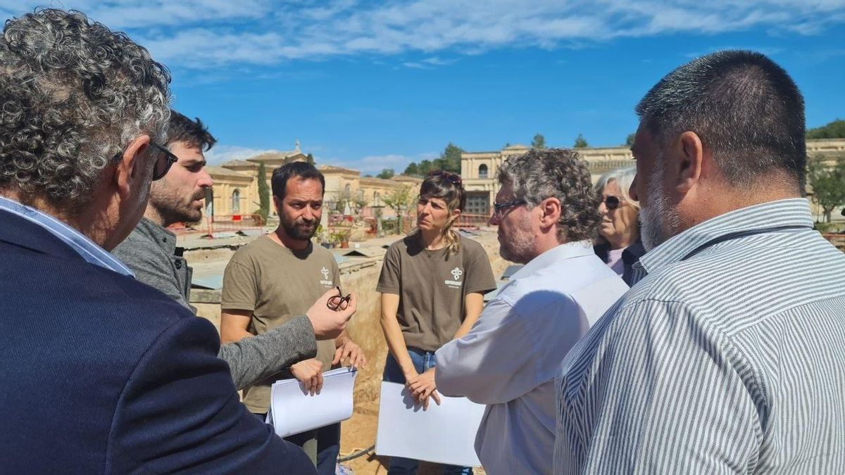 El relator de Naciones Unidas Fabián Salvioli visita los trabajos de exhumaciones del Govern en Son Coletes en 2023