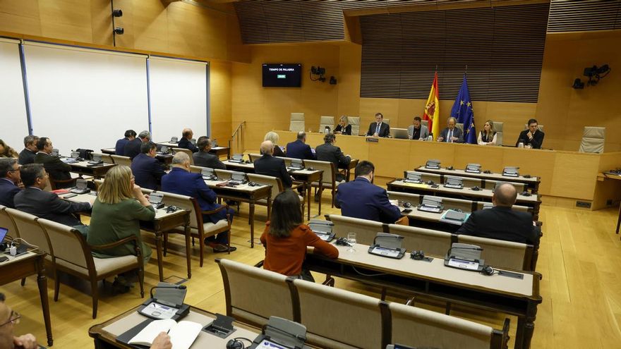 El expresidente del Gobierno Mariano Rajoy comparece en la comisión de investigación del Congreso sobre la llamada operación Cataluña, la presunta trama parapolicial orquestada durante su mandato para atacar al independentismo catalán, este miércoles.