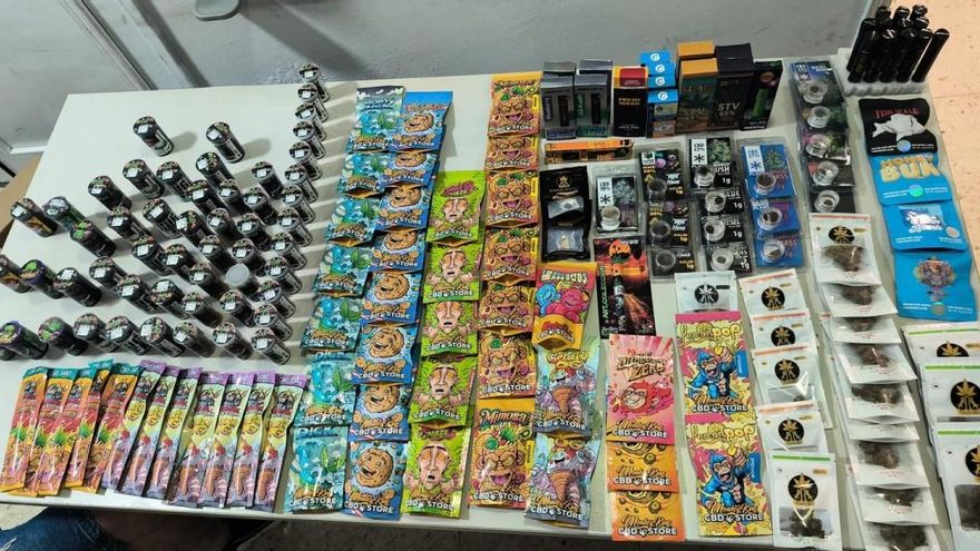 La Policía investiga un establecimiento de Mogán por vender productos derivados del cannabis con THC por encima del límite permitido
