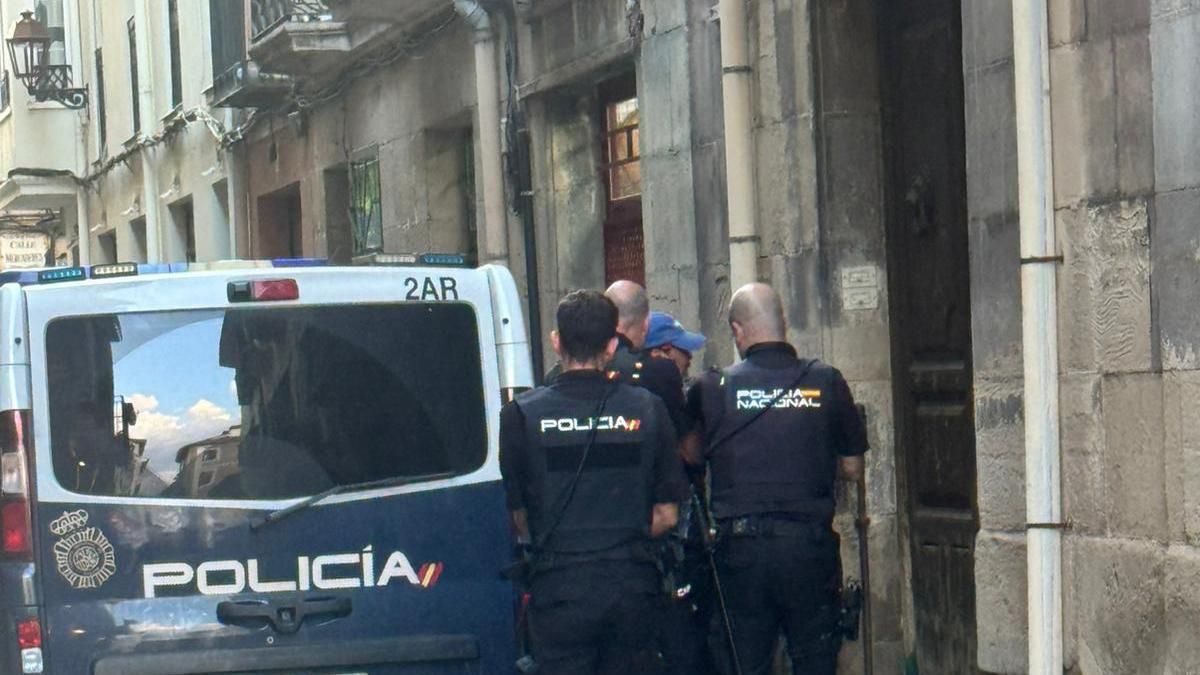 La Policía Nacional desaloja al tiktoker Castiaventuras de un albergue de Logroño: "Llegó a entrar a una habitación ocupada"