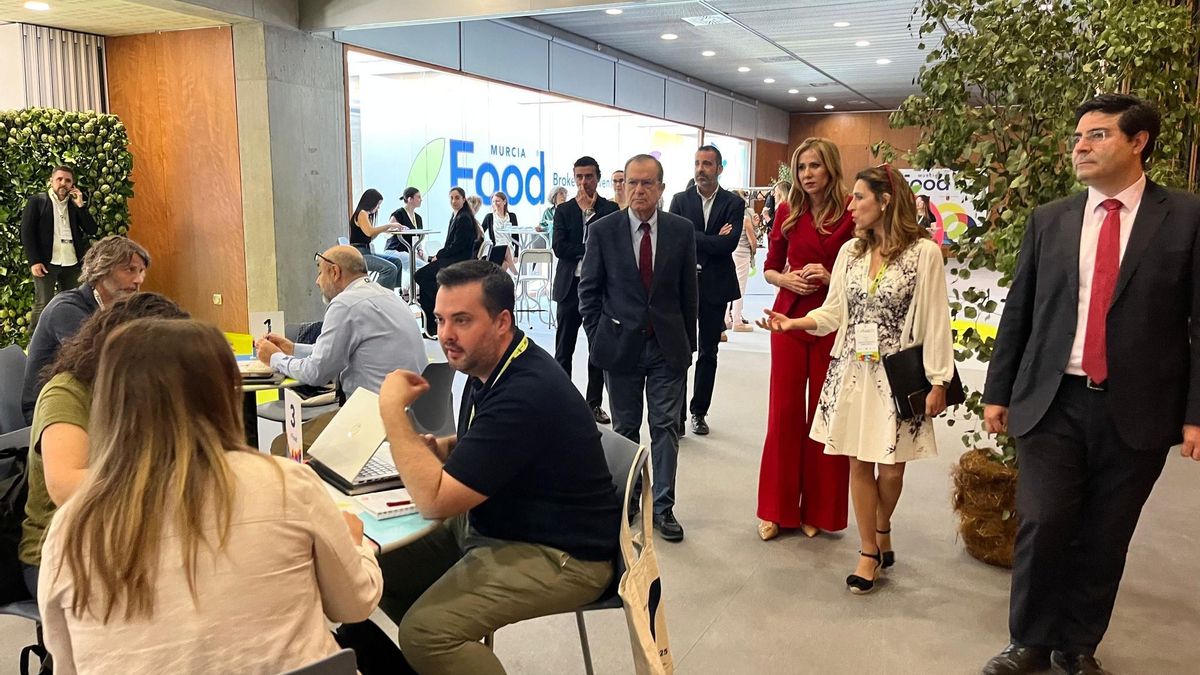 Visita a las mesas de trabajo de Murcia Food 2025