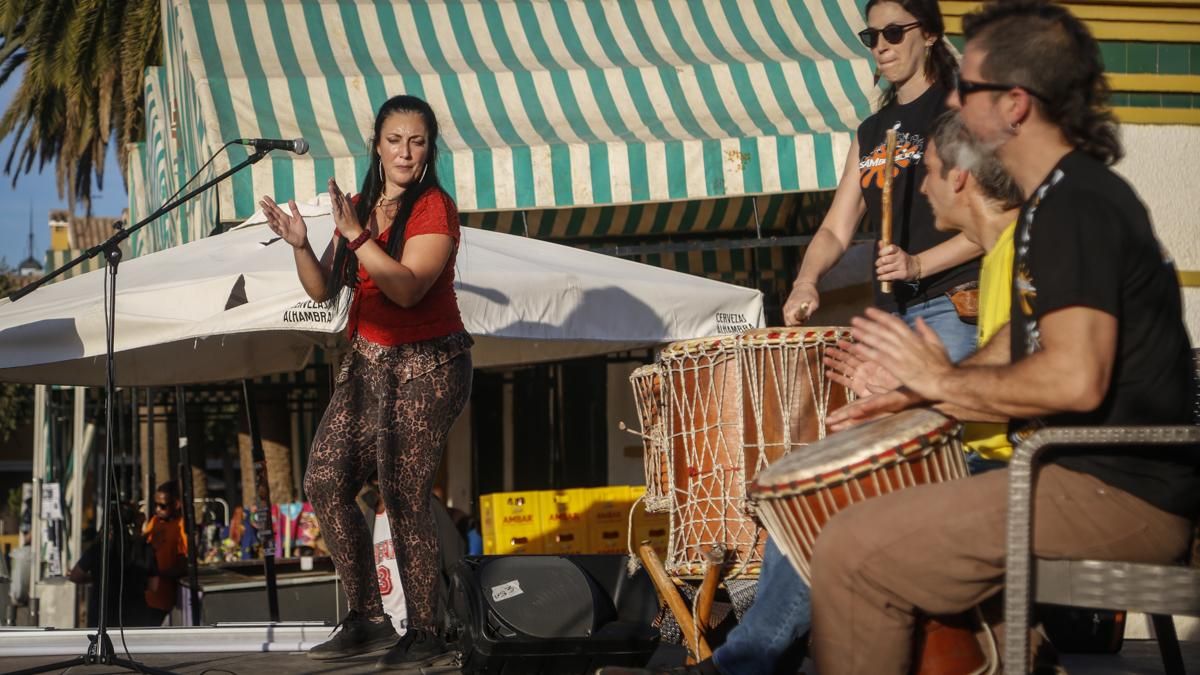 X Noche Negra Córdoba exhibición de percusión y danza africana y taller de danza de camerún