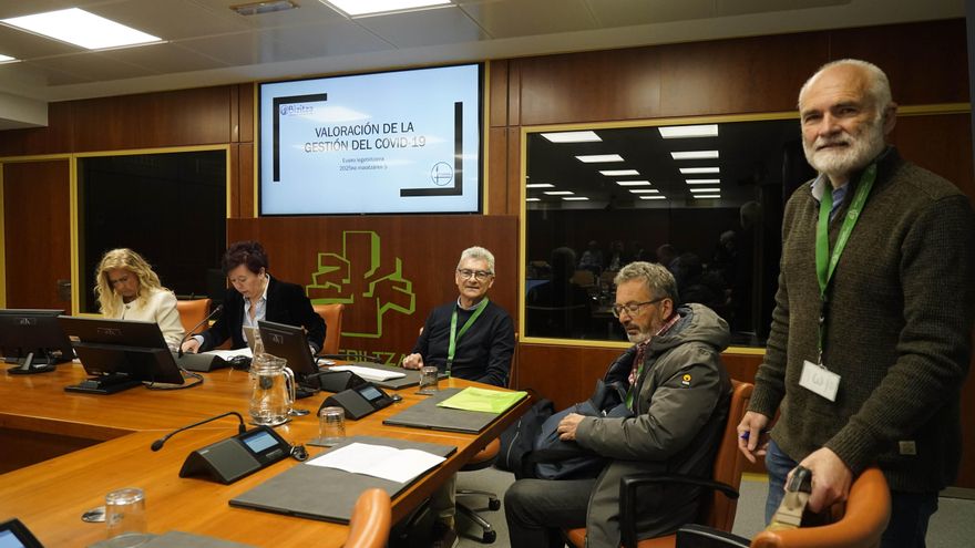 El Parlamento Vasco abre la puerta de la comisión de Salud a una plataforma negacionista de la COVID-19 y antivacunas