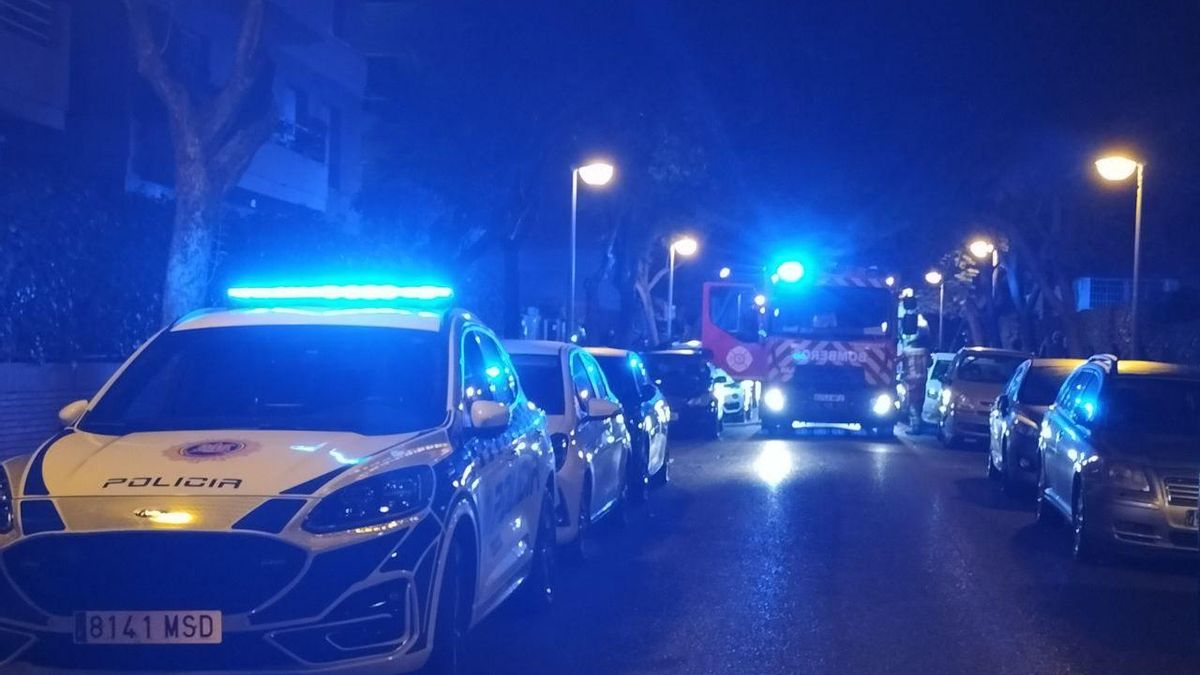 Cinco personas afectadas por inhalación de humo en un incendio en un piso en la zona del Camping