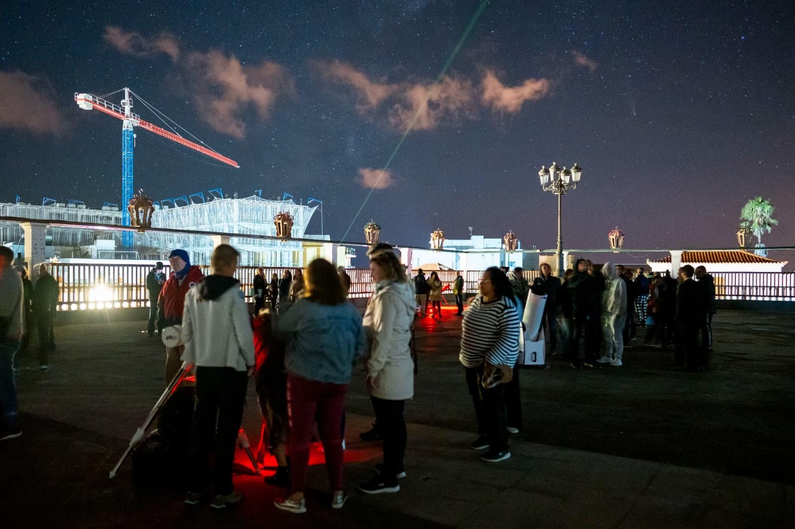 El Astrofest apaga todas las luces de El Paso para disfrutar del cielo estrellado.