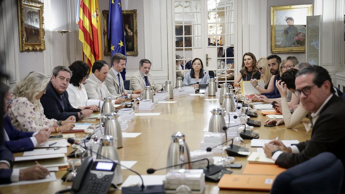 Reunión de la Junta de Síndics de las Corts Valencianes, el pasado 25 de junio.