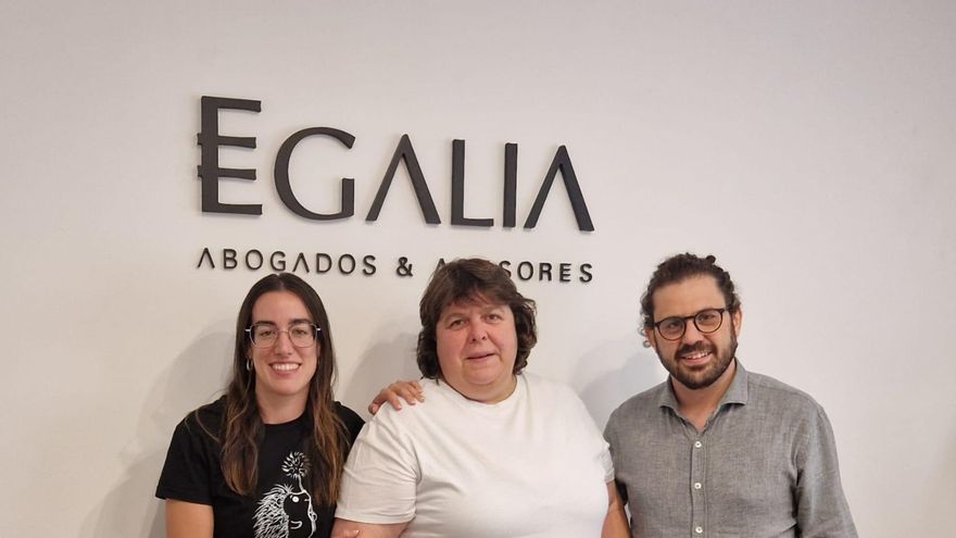 Ocho años sufriendo insultos continuos hasta conseguir una sentencia por delito de odio: "Hay que echarle agallas"