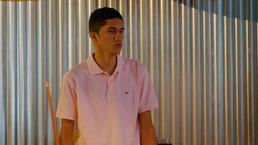 Eduardo Ponce, amigo de alquiler, en el programa de '¿Quedamos online?', de Informe Trópico