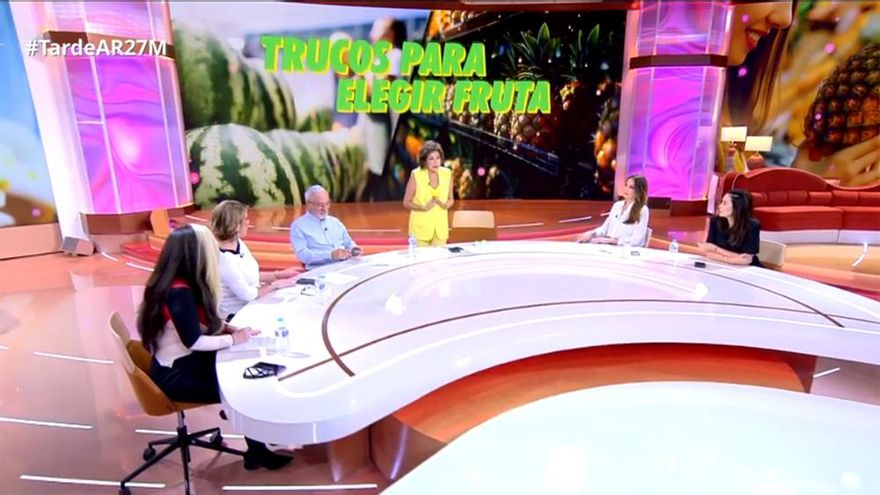 Ana Rosa vuelve a colar el "me gusta la fruta" de Ayuso en 'TardeAR'