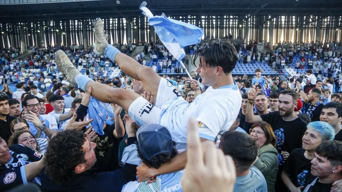 Celebración del ascenso del Ciudad de Lucena