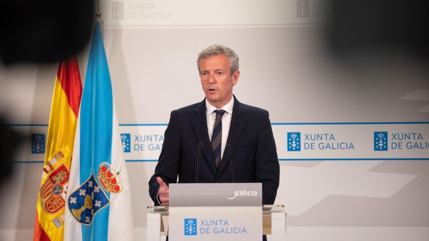 El presidente de la Xunta, reprendido por la Junta Electoral Central por respaldar a Feijóo en un acto del Gobierno gallego