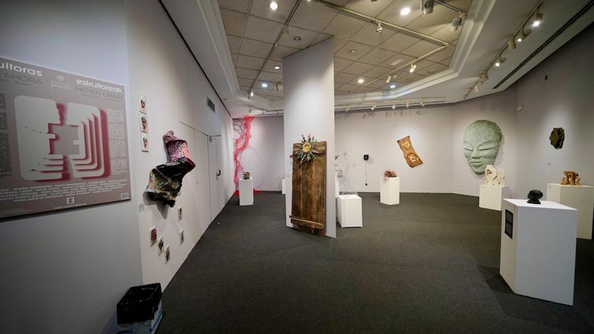 Exposición 'Escultoras AQUÍ AHORA' de la Asociación E3 Euskal Emakume Eskultoreak Elkartea con motivo del 8M