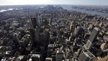 Entre julio y septiembre, se vendieron en Manhattan algo más de 2.500 propiedades residenciales, un 14,2 % menos que en el mismo periodo del año anterior, y por un precio medio un 14 % inferior.