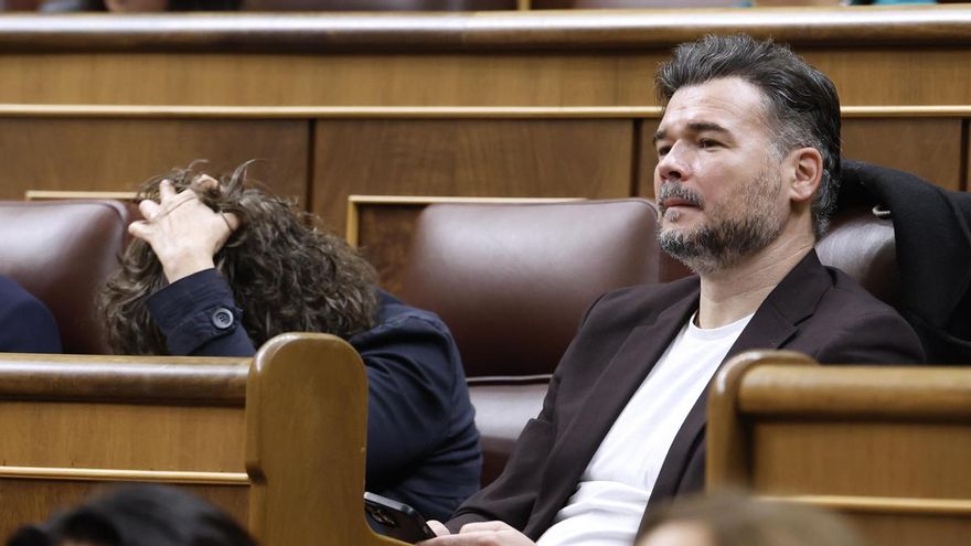 El portavoz de ERC Gabriel Rufián durante el pleno que el Congreso celebrado este jueves.
