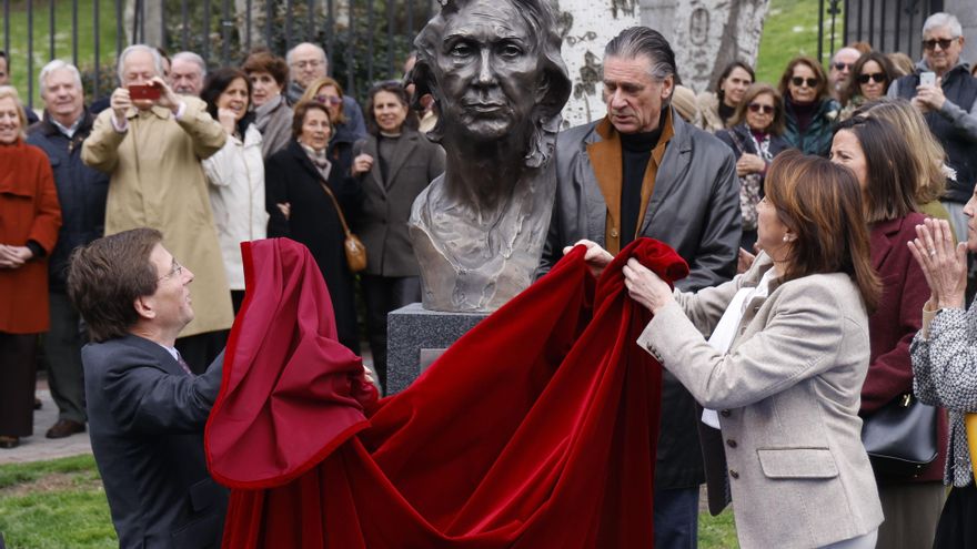 Madrid rinde un "necesario e imprescindible" homenaje a Ana María Vidal-Abarca, de la AVT