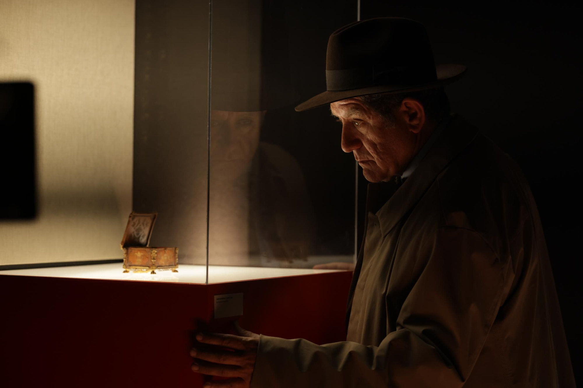 Disney+ lanza las primeras imágenes y anuncia el reparto de su nueva serie: parece 'Solo asesinatos en el edificio', pero no