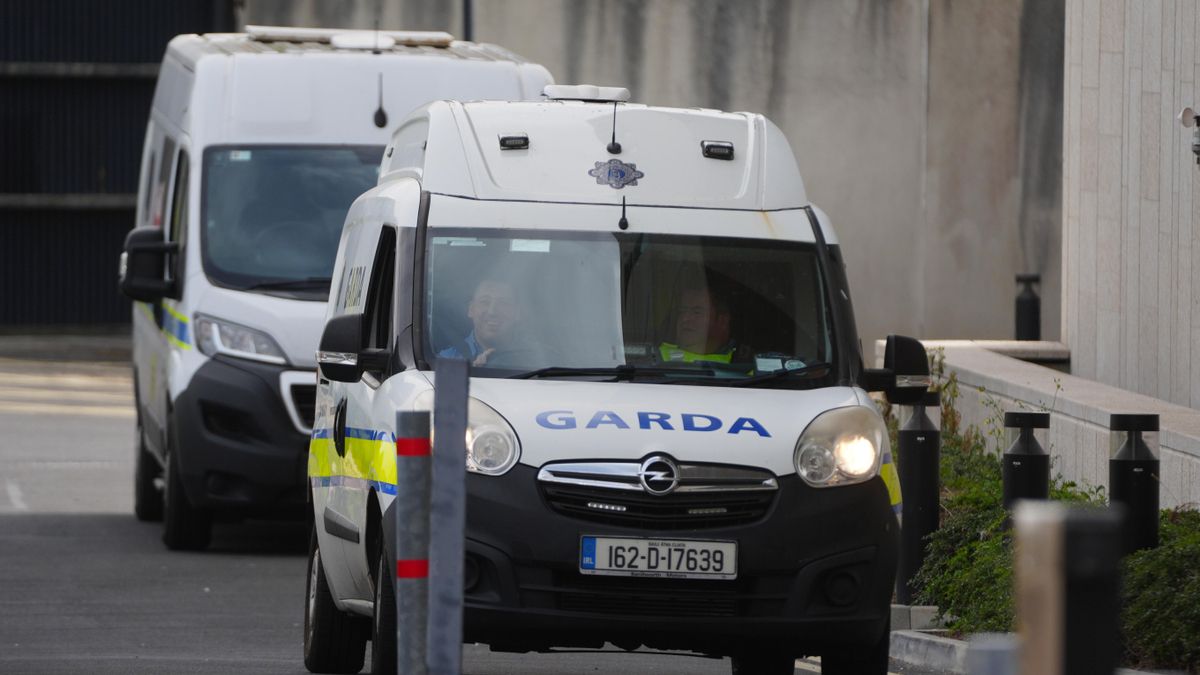 La Policía irlandesa intercepta un vehículo que transportaba una bomba: "Fue un hallazgo de enorme importancia"
