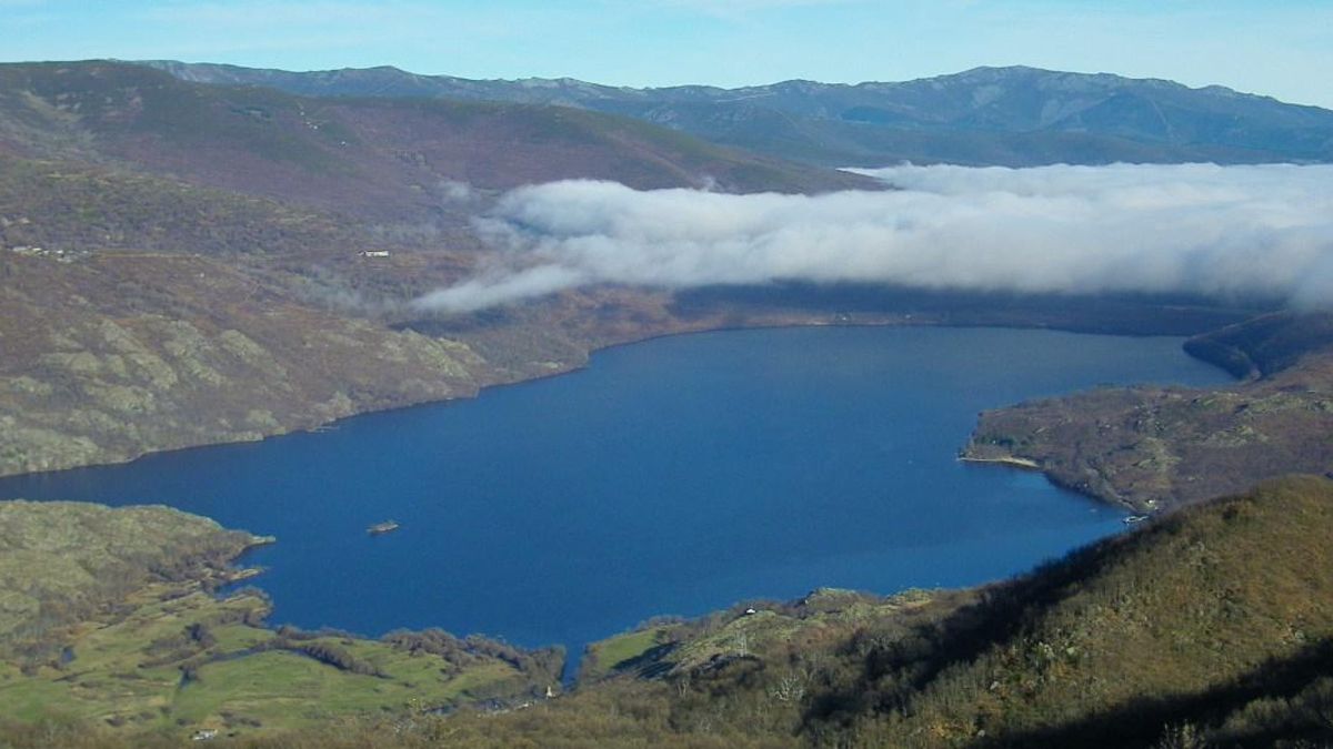 El Lago de Sanabria es el mayor lago glaciar de la península ibérica