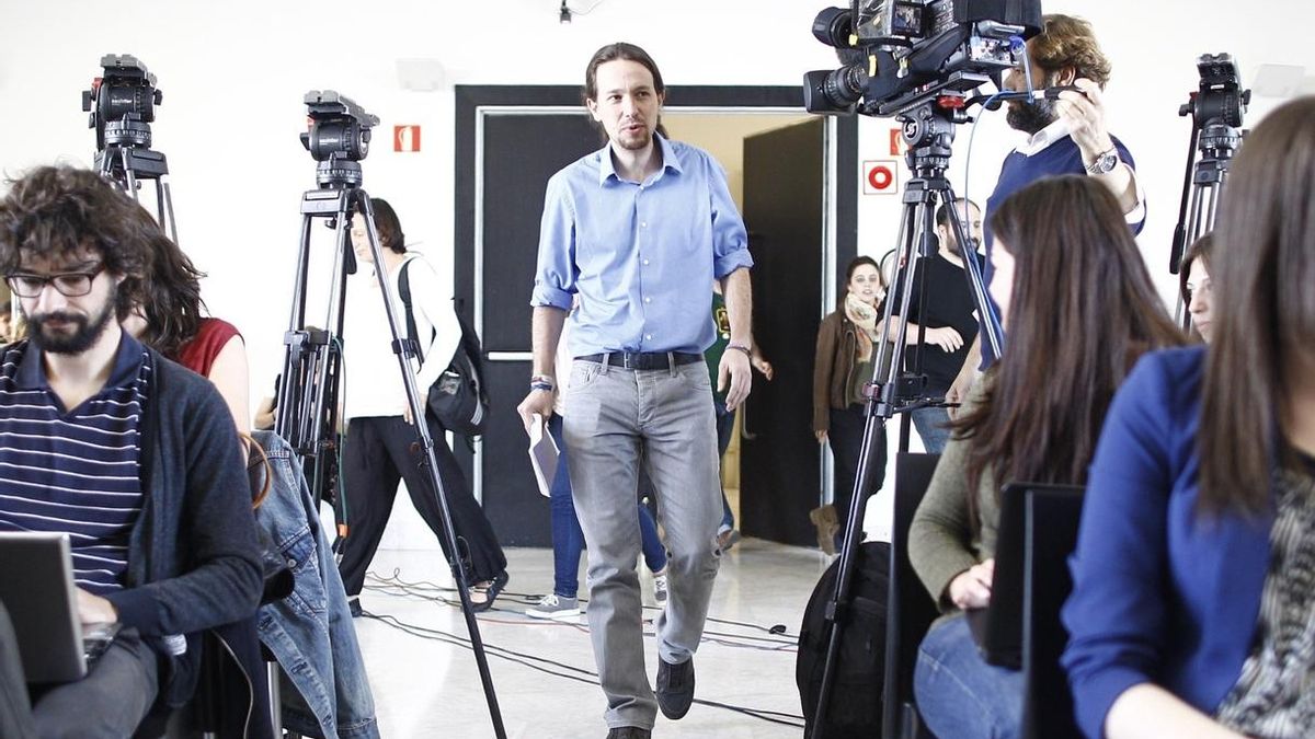 Pablo Iglesias defiende el cambio político frente al "recambio" de Ciudadanos