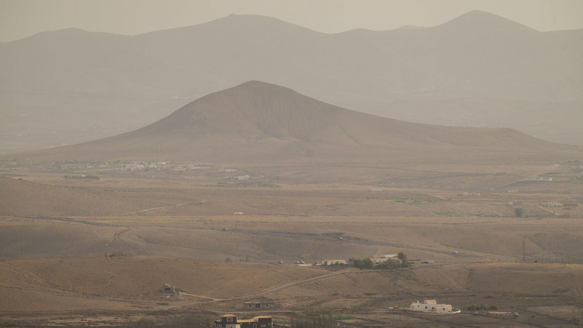Calima y viento para Canarias este martes