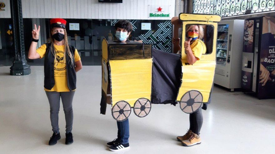 Ixone, Carmen y Zuriñe, vecinas de Bizkaia y Cantabria