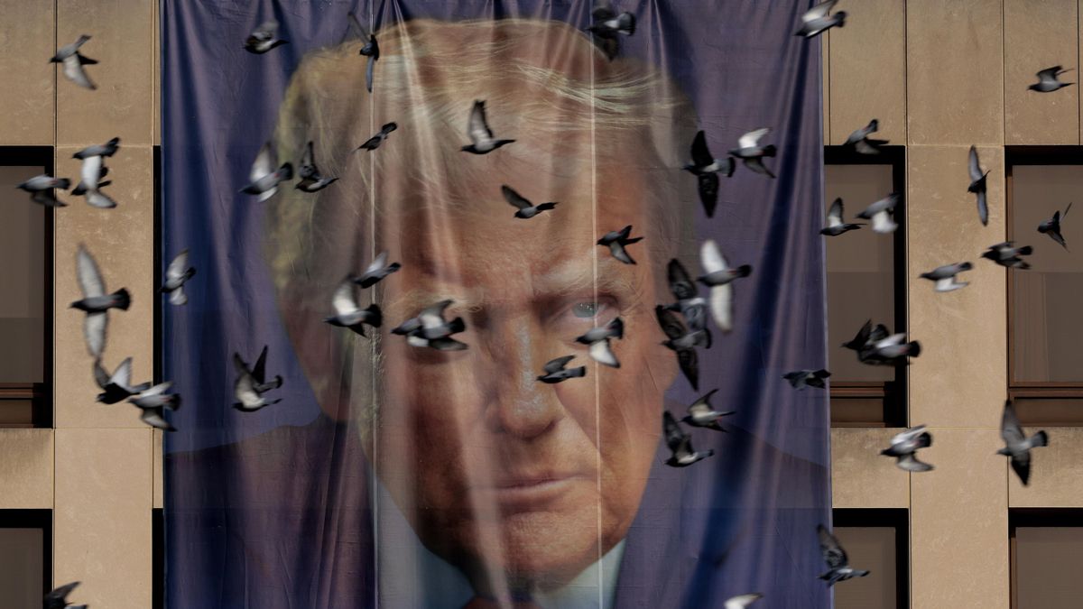 Trump está desatado y nadie le para los pies: apunta a Groenlandia, Cuba y Colombia mientras mantiene la amenaza bélica sobre Venezuela