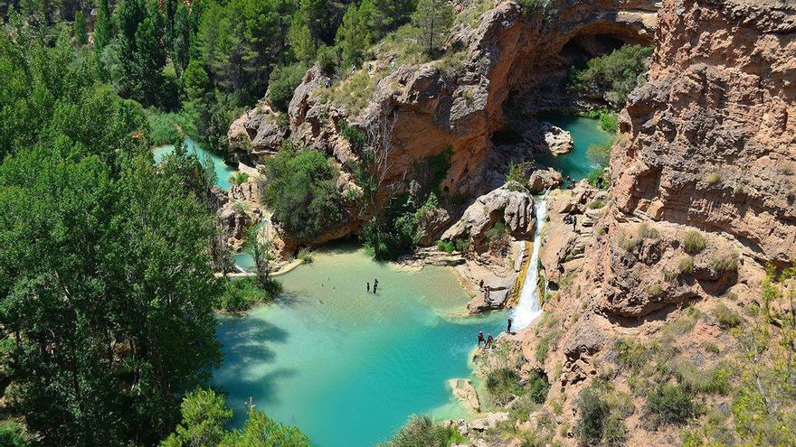Pozas y cascadas de aguas cristalinas: este paraje natural es perfecto para una escapada