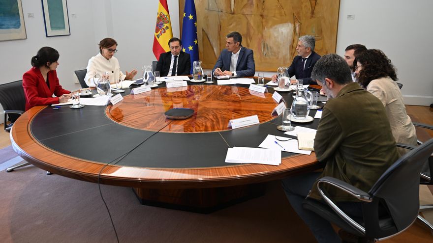 España repatriará desde Canarias a los tripulantes del barco del hantavirus y atenderá a los españoles en Madrid