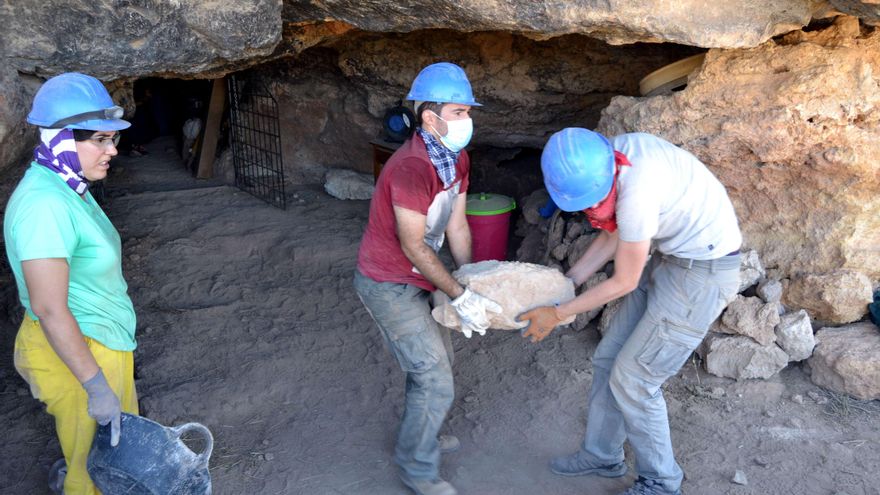 Un equipo de doce personas buscará evidencias neandertales en la Cueva de los Toriles, en Ciudad Real