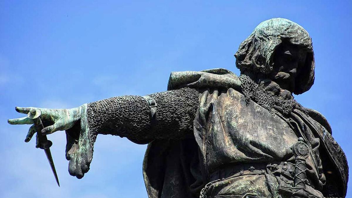 Guzmán, un héroe, una plaza y un relato