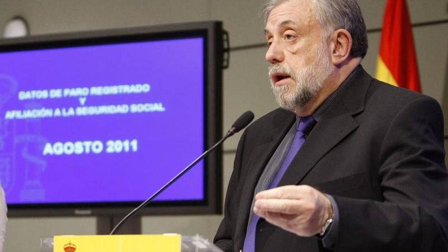 Granado destaca que la tarjeta social aumenta derechos y no los recorta