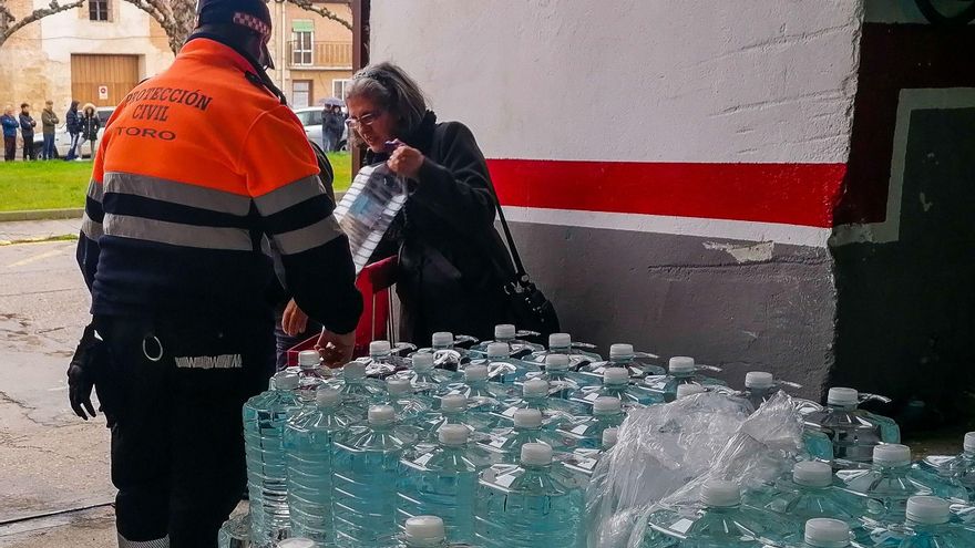 La Diputación de Zamora lleva agua embotellada a Toro ante los elevados niveles de arsénico
