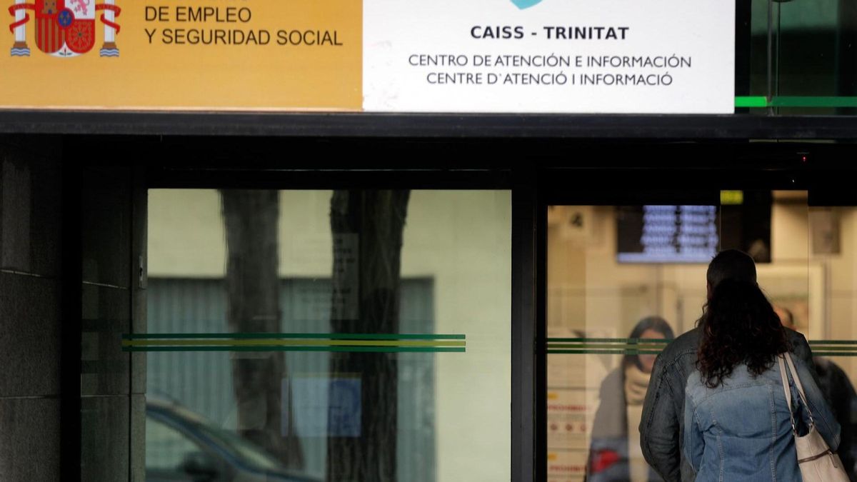 El paro bajó en abril en 2.412 personas en la Comunitat Valenciana, un 0,84 % menos