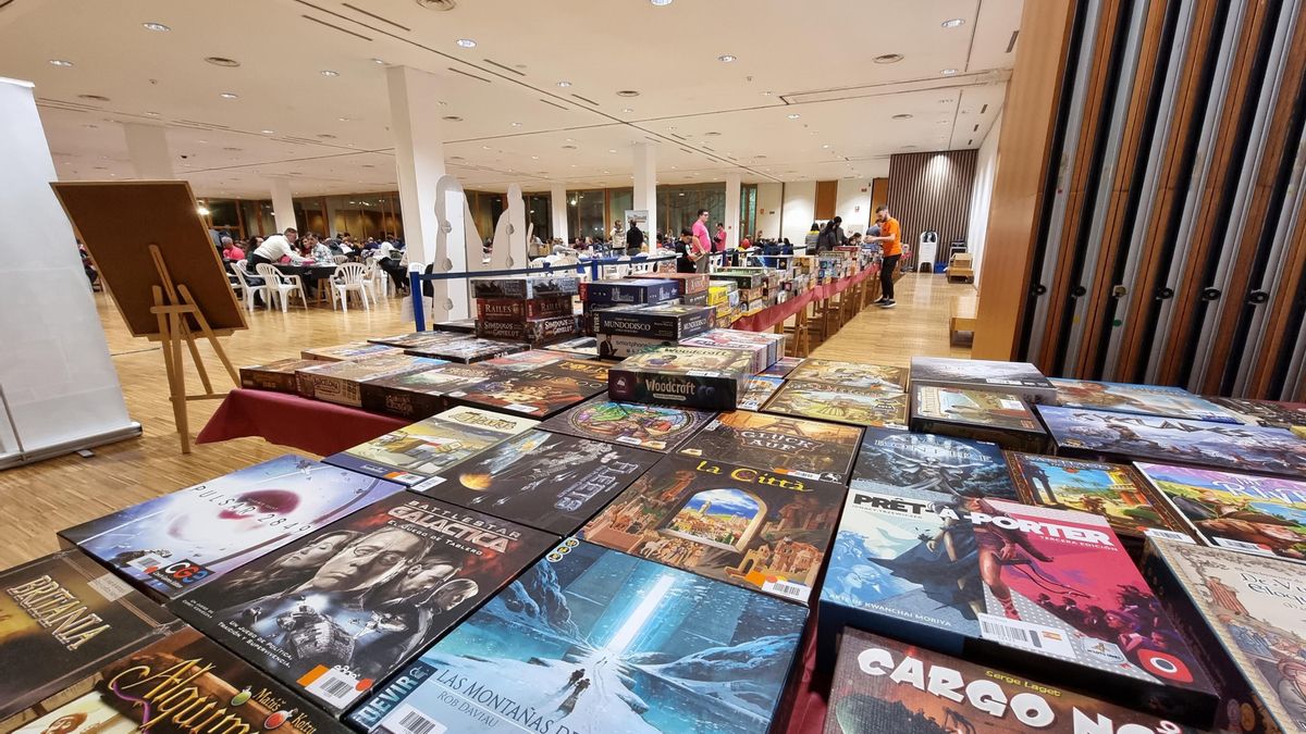 El festival de juegos de mesa 'Minas Tirith' regresa este fin de semana a Santander con 'La Noche es Joven'