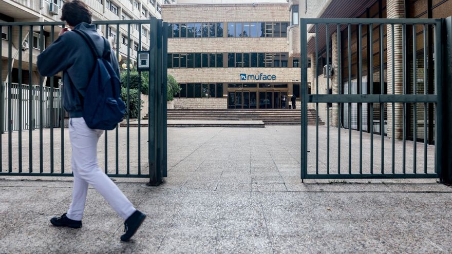 ¿Cómo impactaría el fin de Muface en la sanidad pública? Un 3,7% más de 'babyboomers' entrarían al sistema