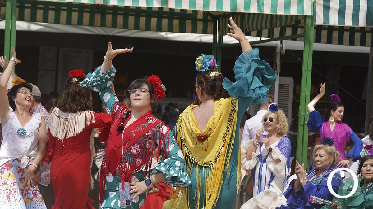 La Feria de Córdoba se abona a una jornada suave antes del aumento de la temperaturas