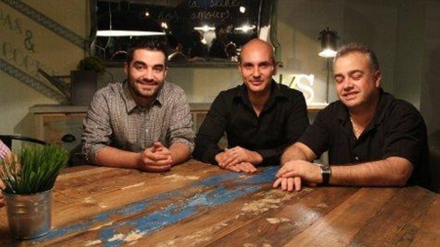 Adrián, Sadat y Guillermo.