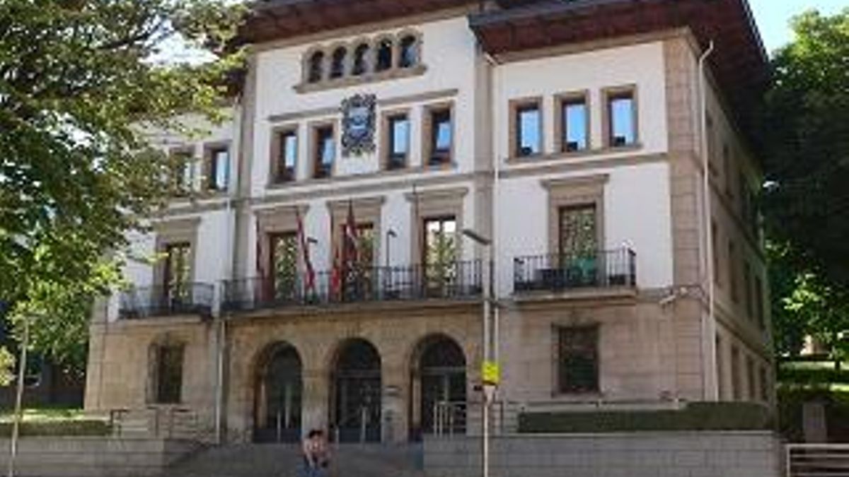 Sestao pagará más de un millón de euros a una empresa de limpieza que trabajó seis años sin contrato en vigor