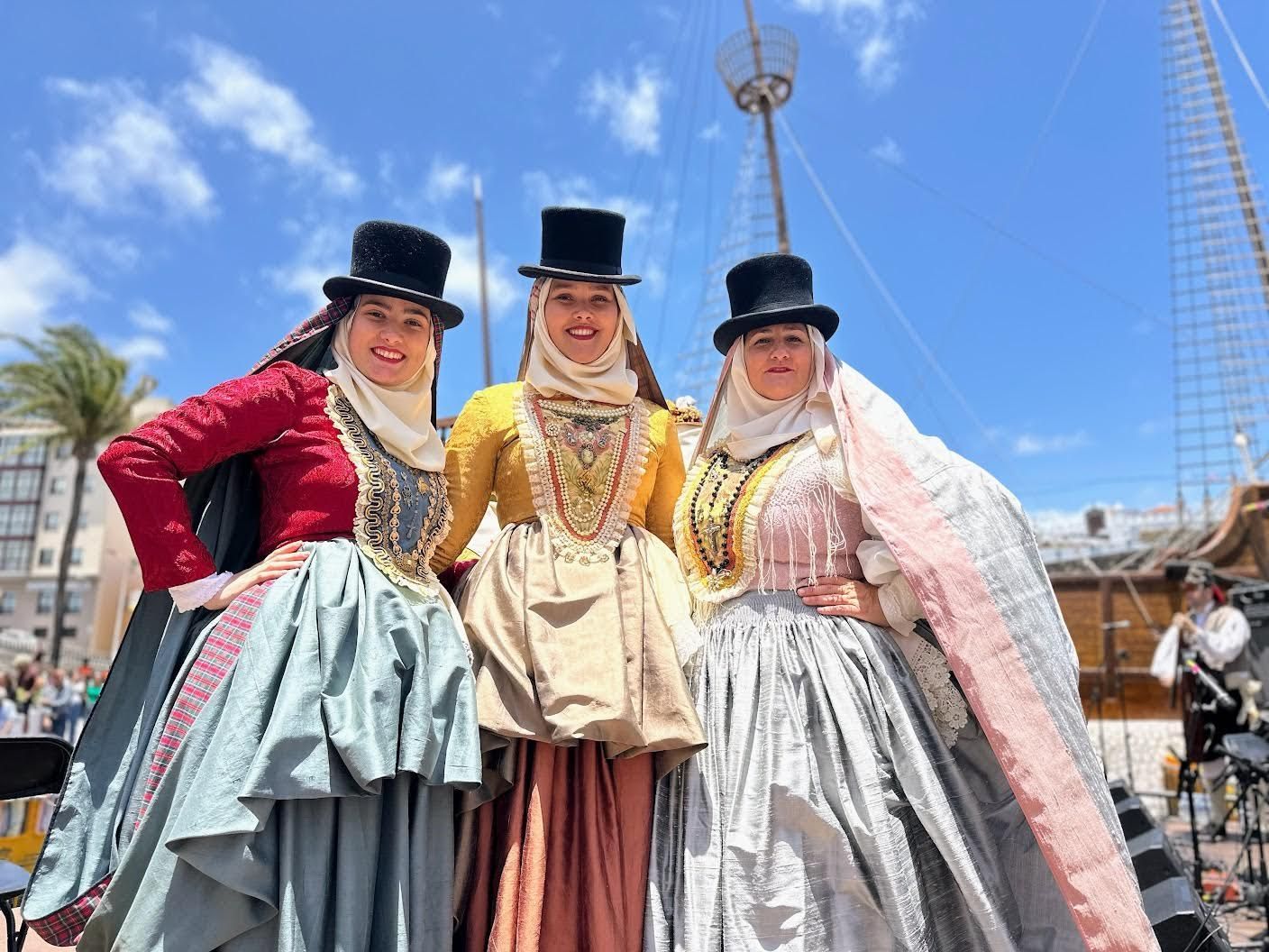 Santa Cruz de La Palma ensalza el folclore popular y sus tradiciones en el Día de Canarias.