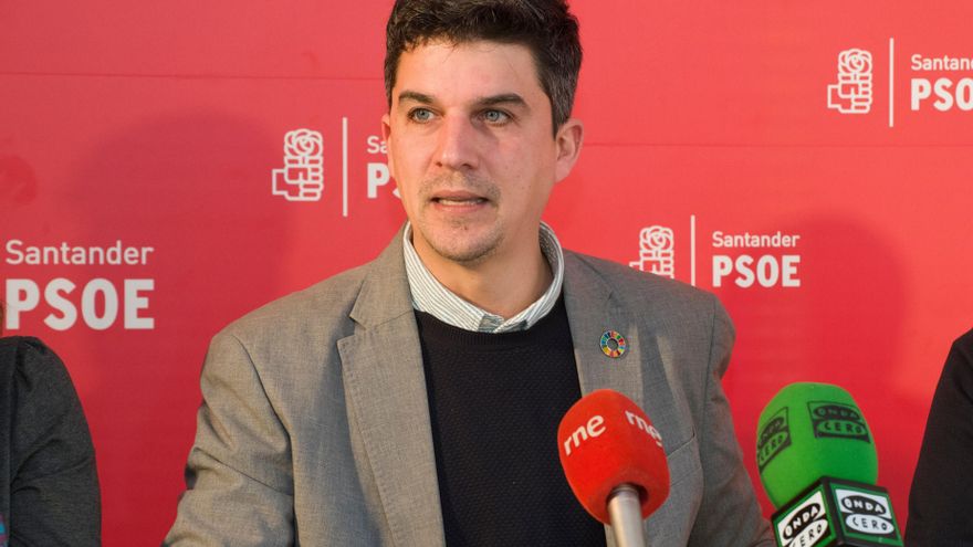 Archivo - Daniel Fernández, portavoz del PSOE de Santander.- Archivo