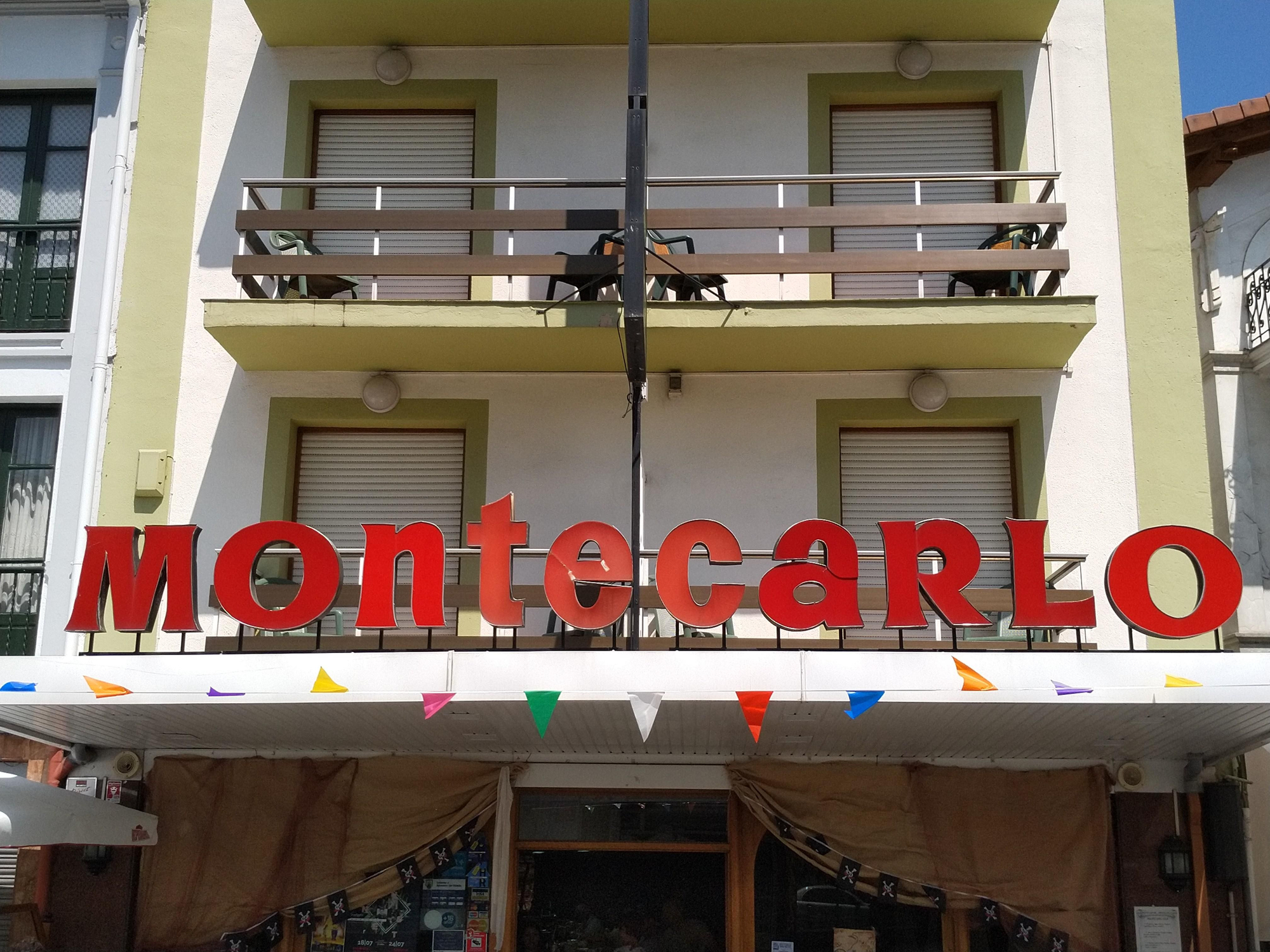 Hostal y restaurante Montecarlo, en Colindres.