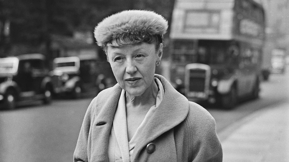 Síndrome de Estocolmo en un internado católico: ‘Helada en mayo’, la novela de Antonia White sobre un colegio de monjas