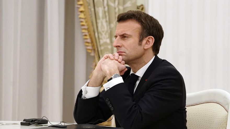 Francia defiende mantener un canal de diálogo con Putin, sin ingenuidad