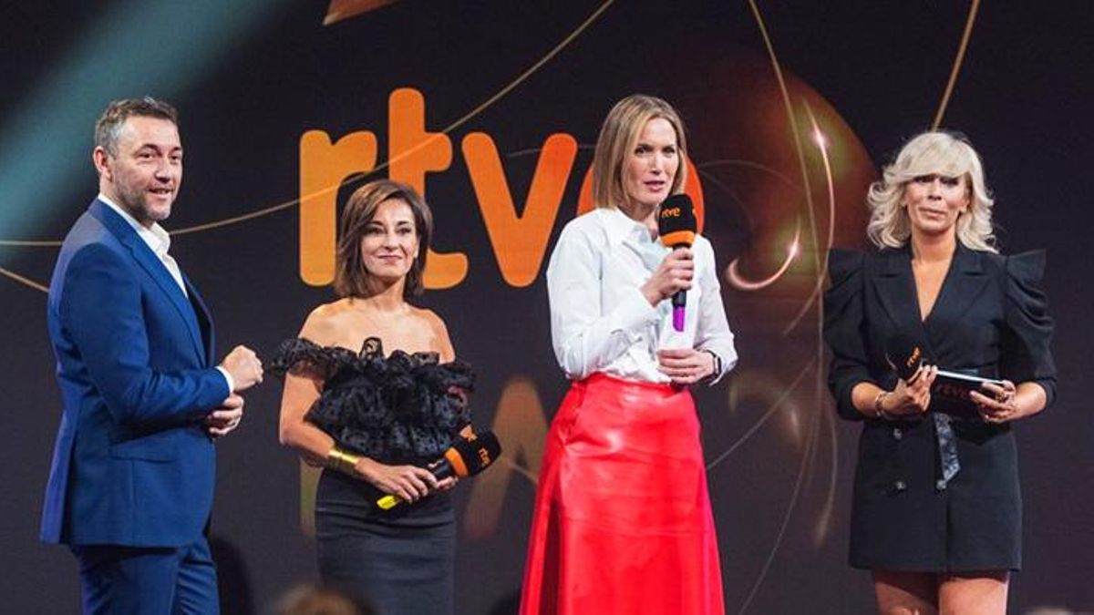 Javier Ruiz, Adela González y Silvia Intxaurrondo con María Eizaguirre en la presentación de los contenidos de RTVE para la temporada 2025-2026