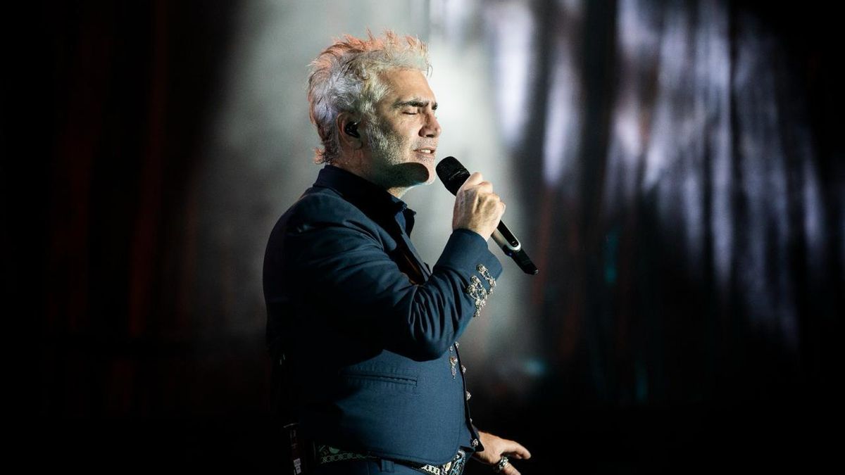  Alejandro Fernández, en su concierto este sábado en Santa Cruz de La Palma.