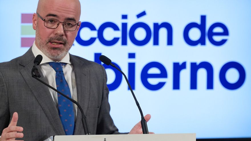 Archivo - El delegado del Gobierno en la Comunidad de Madrid, Francisco Martín, durante una rueda de prensa, en la sede de la Delegación del Gobierno, a 30 de diciembre de 2024, en Madrid (España).