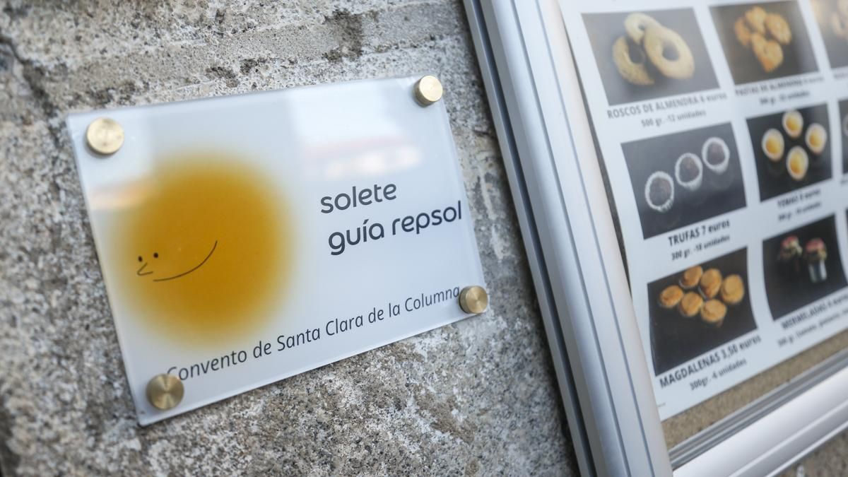 Las Hermanas Clarisas de Belalcázar reciben un Solete Repsol por sus dulces