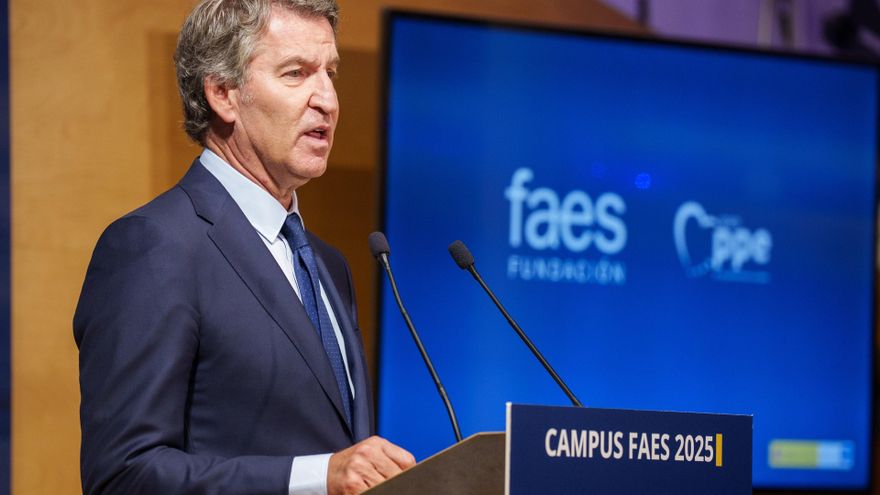El presidente del PP, ALberto Núñez Feijóo, durante la clausura del Campus FAES, a 19 de septiembre de 2025, en Madrid (España). Este año la cita de FAES viene marcada por la ofensiva de Sánchez contra Israel por la situación en Gaza. De hecho, el Ejecuti