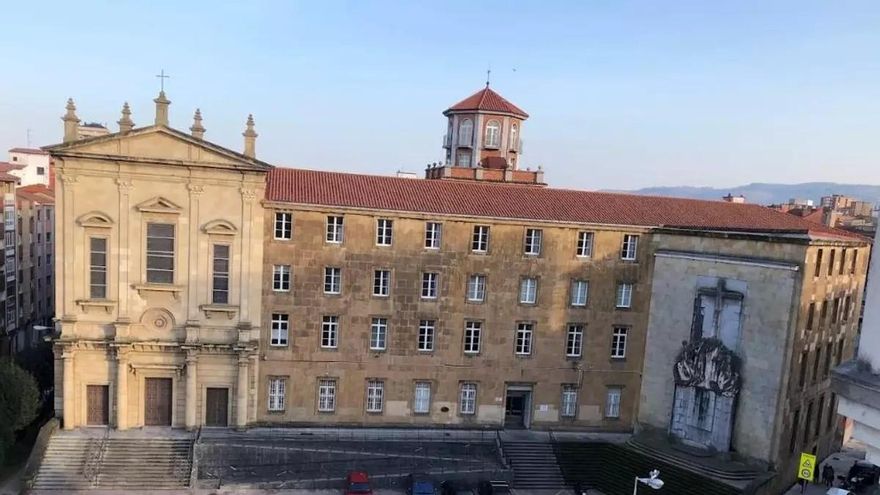 Politólogos, médicos, artistas y científicos reclaman la retirada en Asturias del monumento a los 'Héroes del Simancas'